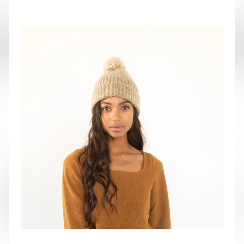 NWT Gigi Pip beanie